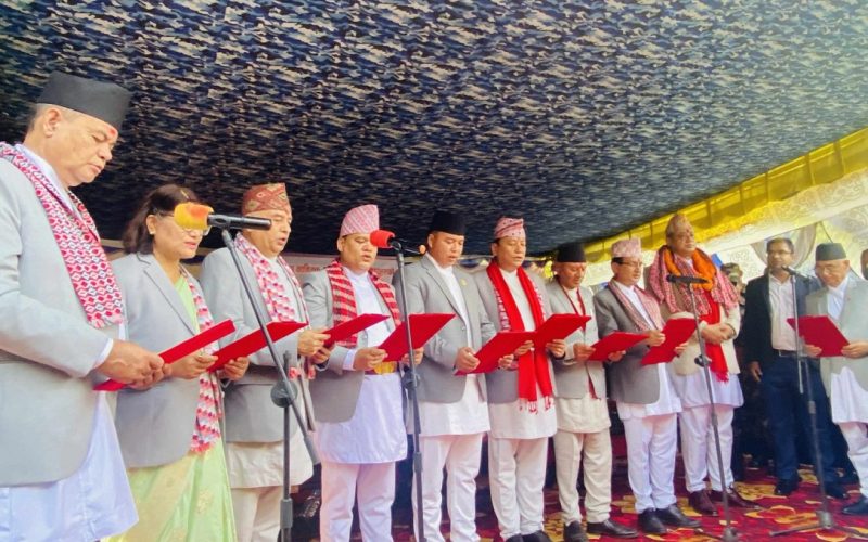 बागमतीमा नवनियुक्त मुख्यमन्त्री र ८ मन्त्रीले लिए शपथ