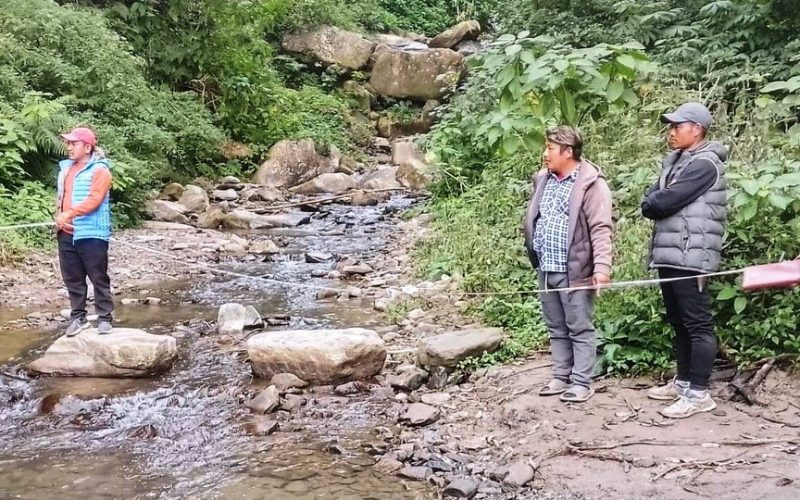 डेटलाइन मंसिर २० : डाँडा र खोल्सामा फित्ता लगाउँदै इन्जिनियरहरू