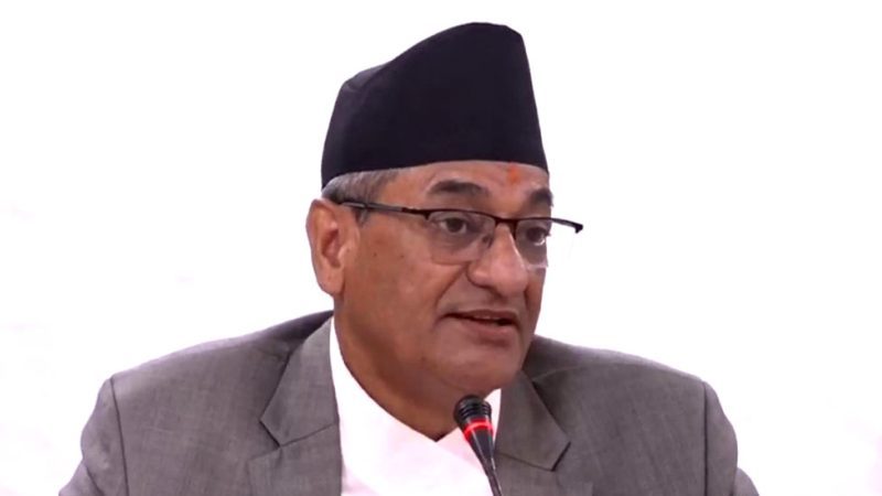 आयोगले बोलाएपछि लेखक सभापति देउवासँग परामर्श लिँदै