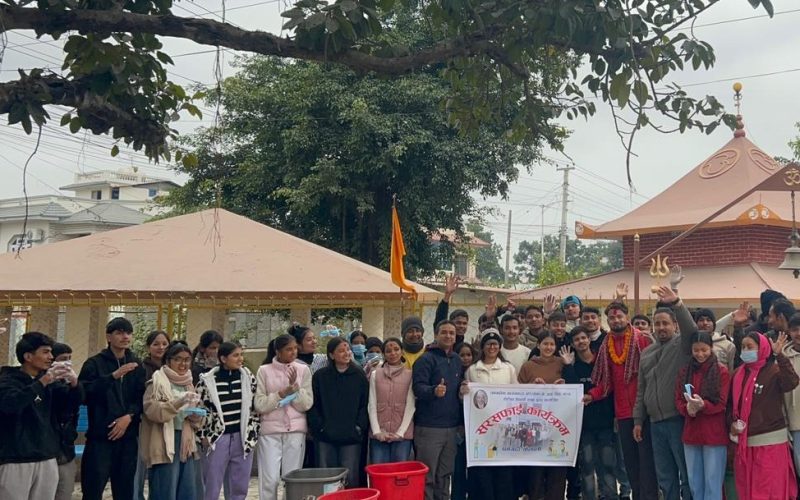 धनगढीमा अध्ययनरत के.आई.सिंह गाउँपालिकाका विद्यार्थीहरुद्धारा क्रिकेटर मल्ललाई सम्मान तथा सरसफाई कार्यक्रम सम्पन्न