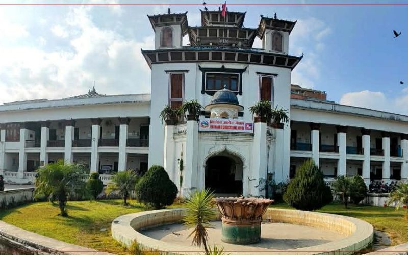 निर्वाचन आयोगले सार्वजनिक गर्‍यो उम्मेदवारहरूको अन्तिम बन्दसूची