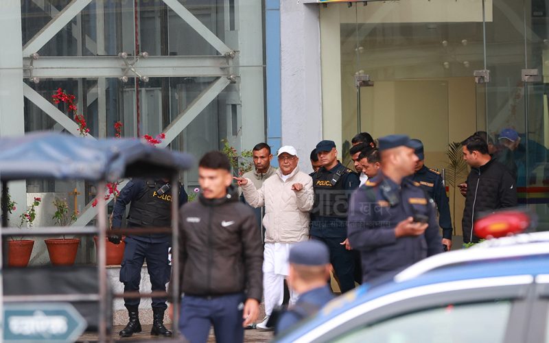 ओली–लेखक रिहाइको माग गर्दै एमालेले आज सीडीओ कार्यालयमा विरोधपत्र बुझाउँदै