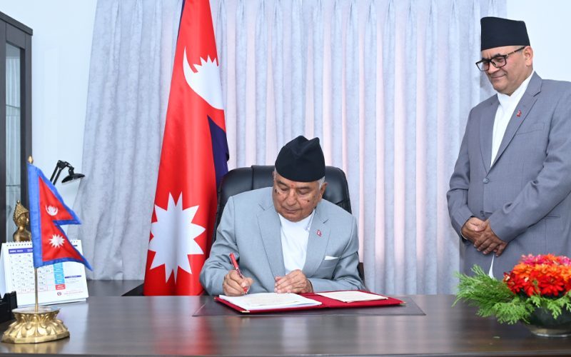 राष्ट्रपतिद्वारा संसद् अधिवेशन आह्वान