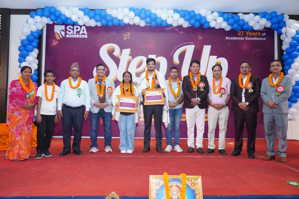 एसपीए कलेजद्वारा उत्कृष्ट विद्यार्थी नितिका अवस्थी र चार्टर्ड अकाउन्टेन्ट इन्द्र रोकायालाई सम्मान