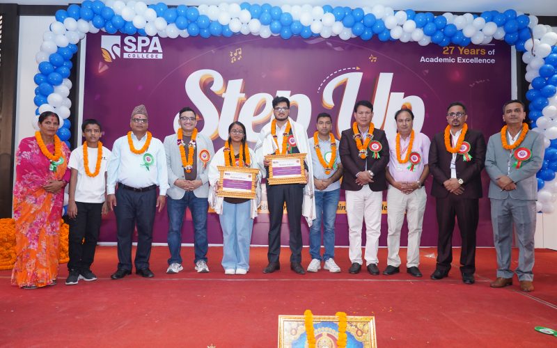 एसपीए कलेजद्वारा उत्कृष्ट विद्यार्थी नितिका अवस्थी र चार्टर्ड अकाउन्टेन्ट इन्द्र रोकायालाई सम्मान